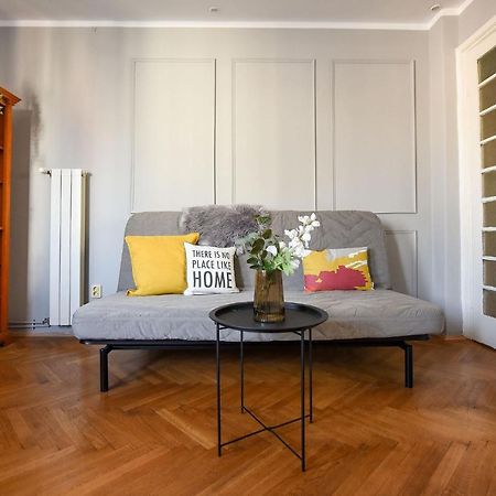 Stylish & Spacious Apartment Near The Old Town - A Touch Of History, A Dash Of Modernity Bukareszt Zewnętrze zdjęcie