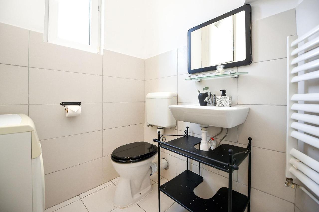 Stylish & Spacious Apartment Near The Old Town - A Touch Of History, A Dash Of Modernity Bukareszt Zewnętrze zdjęcie