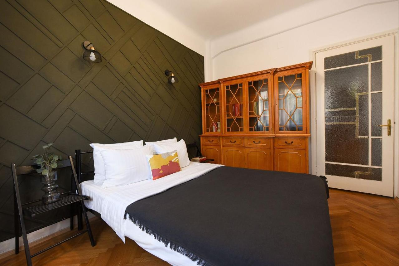 Stylish & Spacious Apartment Near The Old Town - A Touch Of History, A Dash Of Modernity Bukareszt Zewnętrze zdjęcie