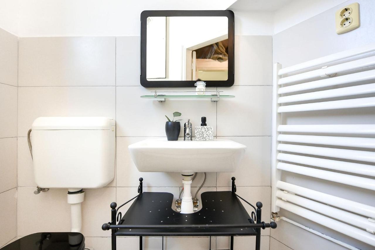 Stylish & Spacious Apartment Near The Old Town - A Touch Of History, A Dash Of Modernity Bukareszt Zewnętrze zdjęcie