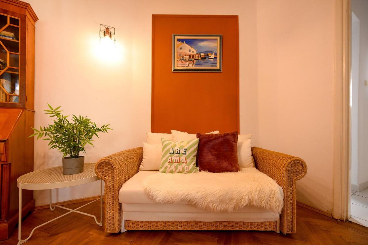 Stylish & Spacious Apartment Near The Old Town - A Touch Of History, A Dash Of Modernity Bukareszt Zewnętrze zdjęcie