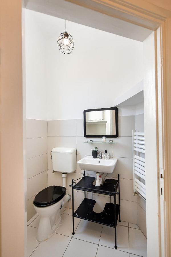 Stylish & Spacious Apartment Near The Old Town - A Touch Of History, A Dash Of Modernity Bukareszt Zewnętrze zdjęcie